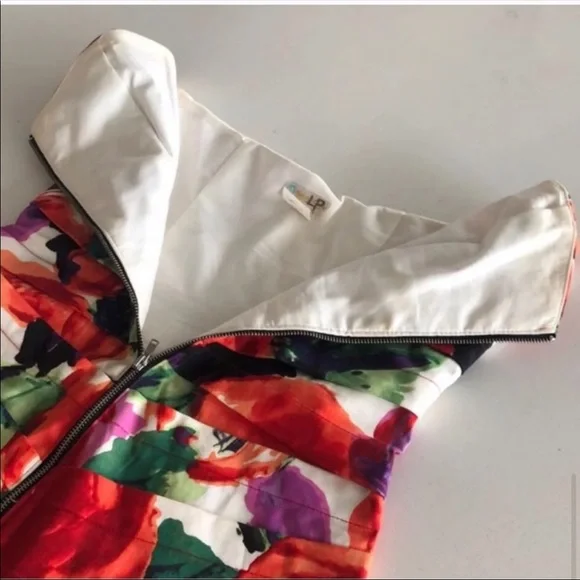 Strapless Floral Mini Dress - Picture 5 of 8